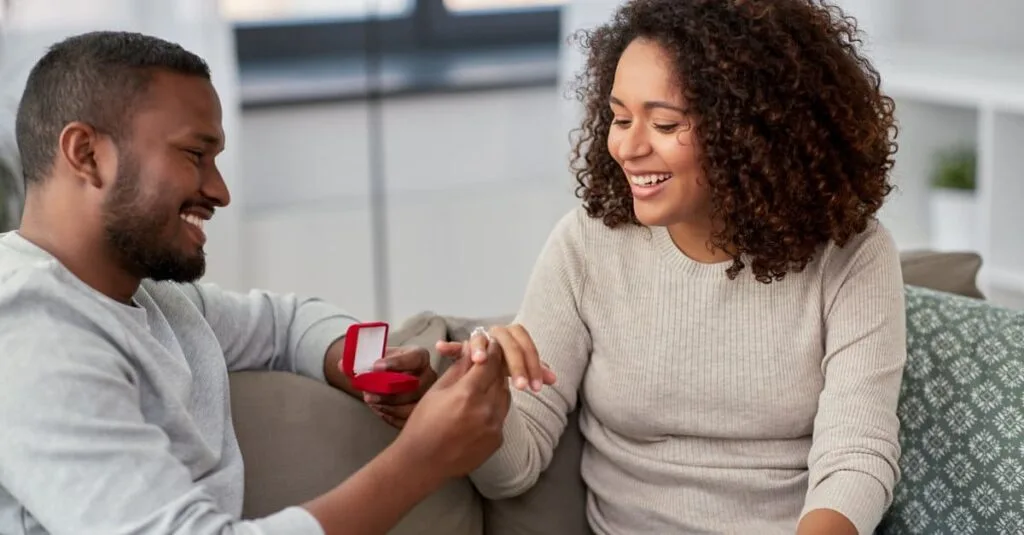 man proposing to woman